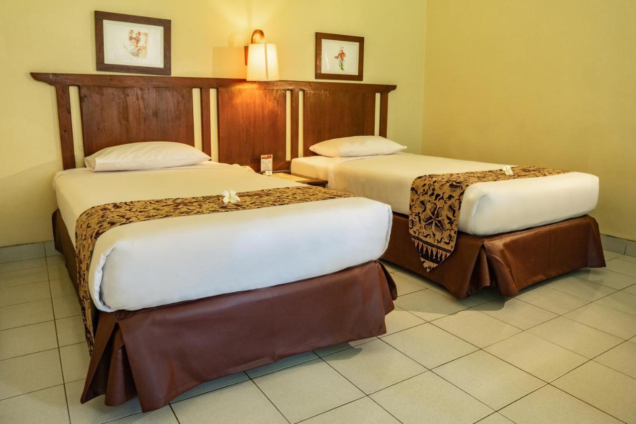 Besakih Beach Hotel Sanur Exterior foto