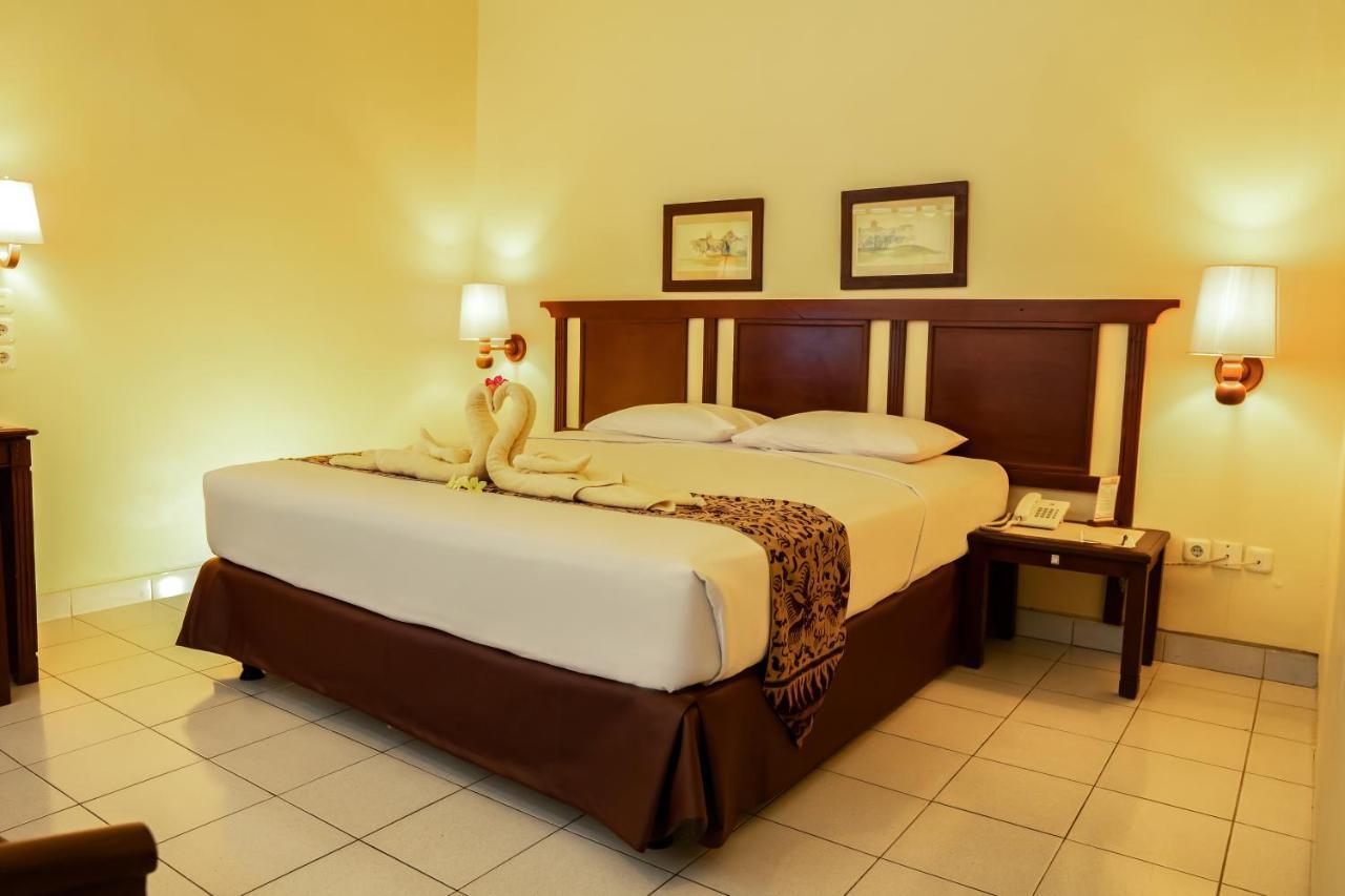 Besakih Beach Hotel Sanur Exterior foto