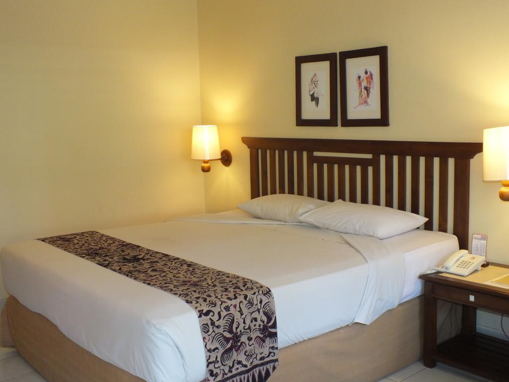 Besakih Beach Hotel Sanur Exterior foto