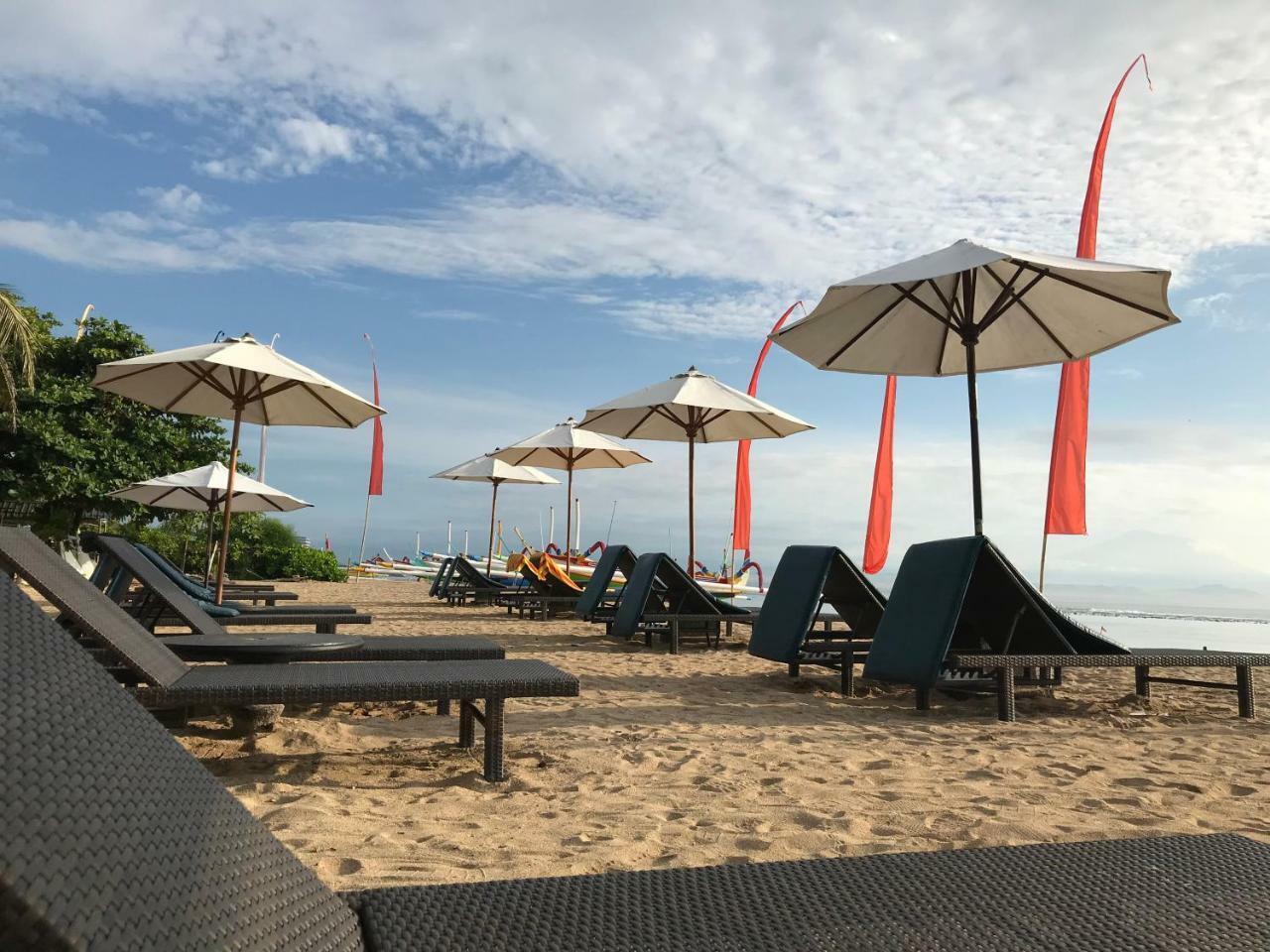 Besakih Beach Hotel Sanur Exterior foto